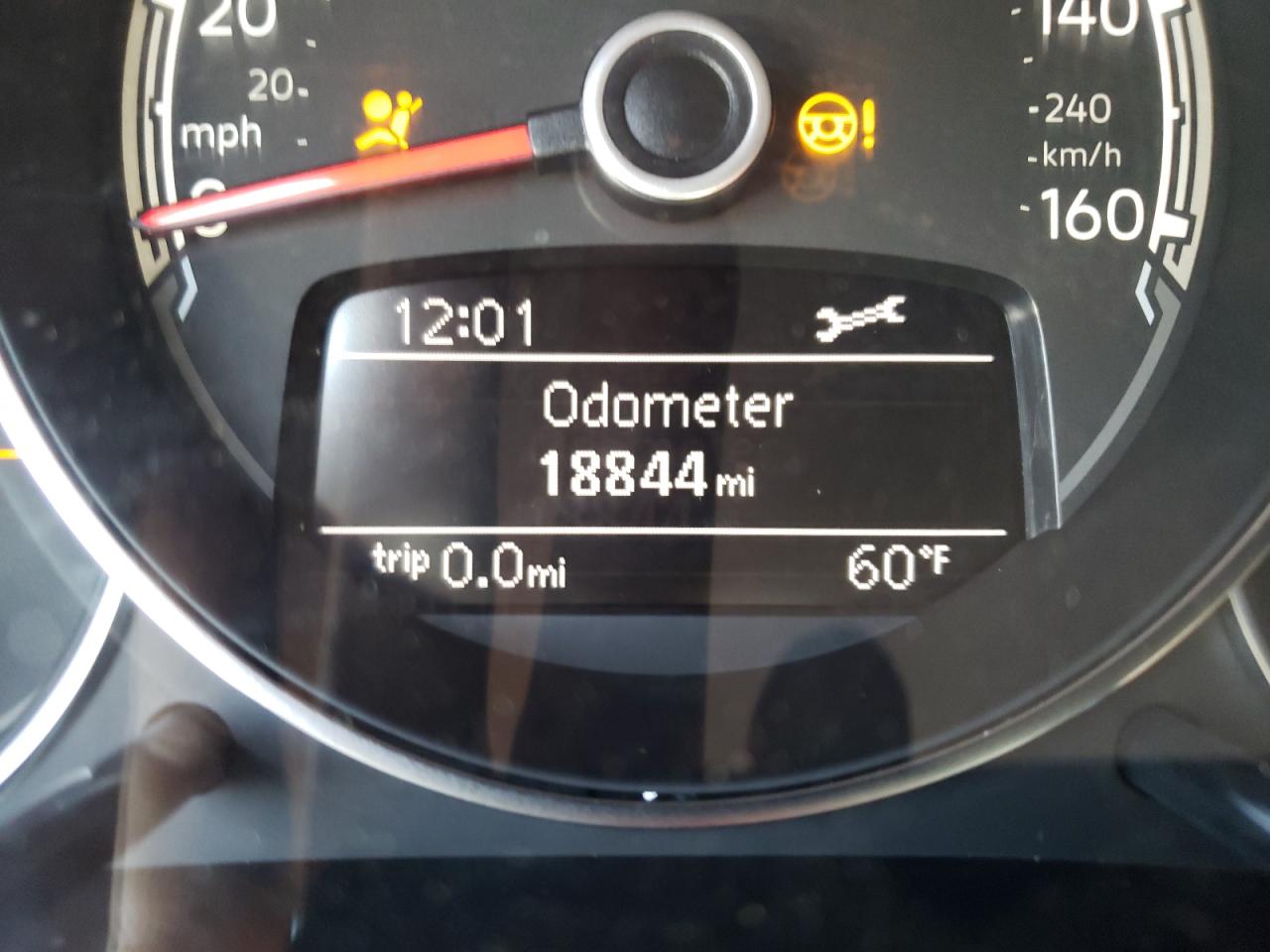 Photo 8 from auction – 2019 VOLKSWAGEN BEETLE S with VIN 3VWFD7AT8KM709935