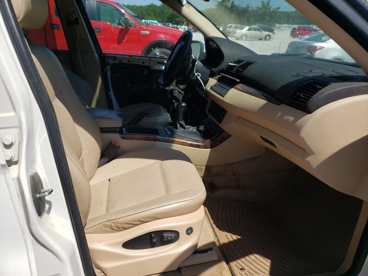 Photo 5 from auction – 2005 BMW X5 3.0I with VIN 5UXFA13565LY21743