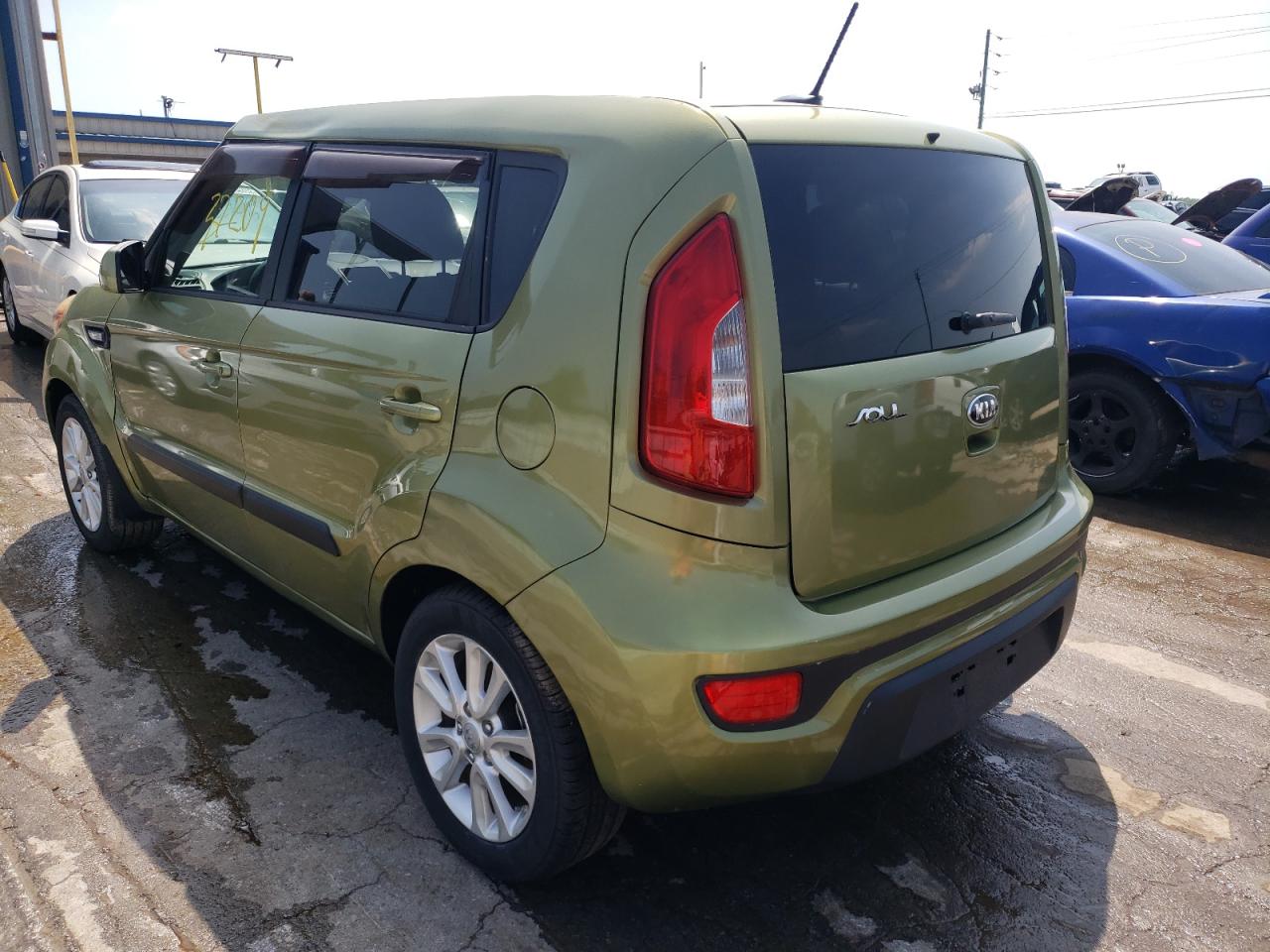 Photo 3 from auction – 2013 KIA SOUL with VIN KNDJT2A53D7601739