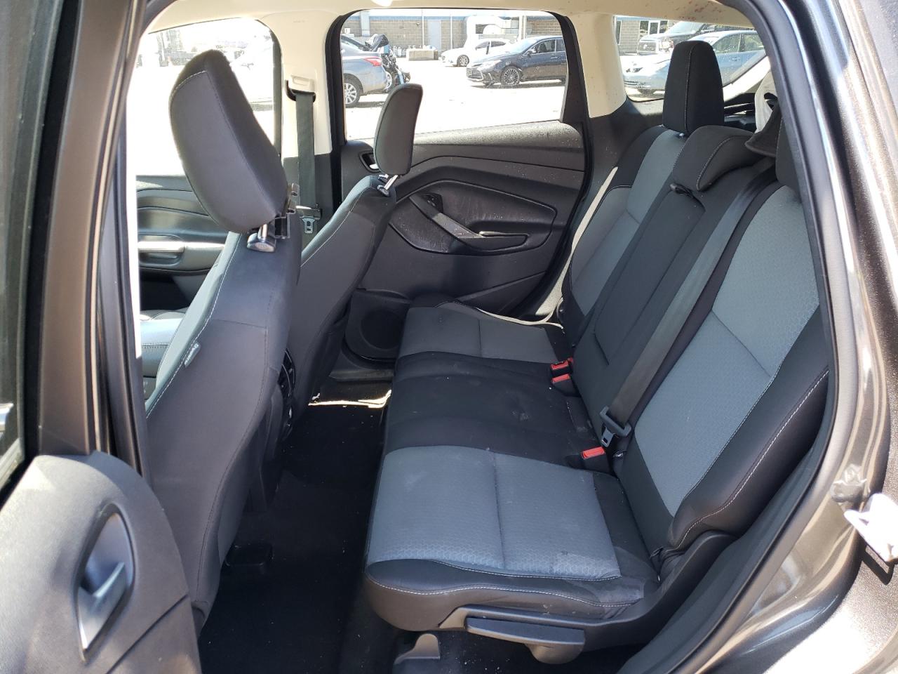 Photo 6 from auction – 2018 FORD ESCAPE SE with VIN 1FMCU9GD4JUB66154