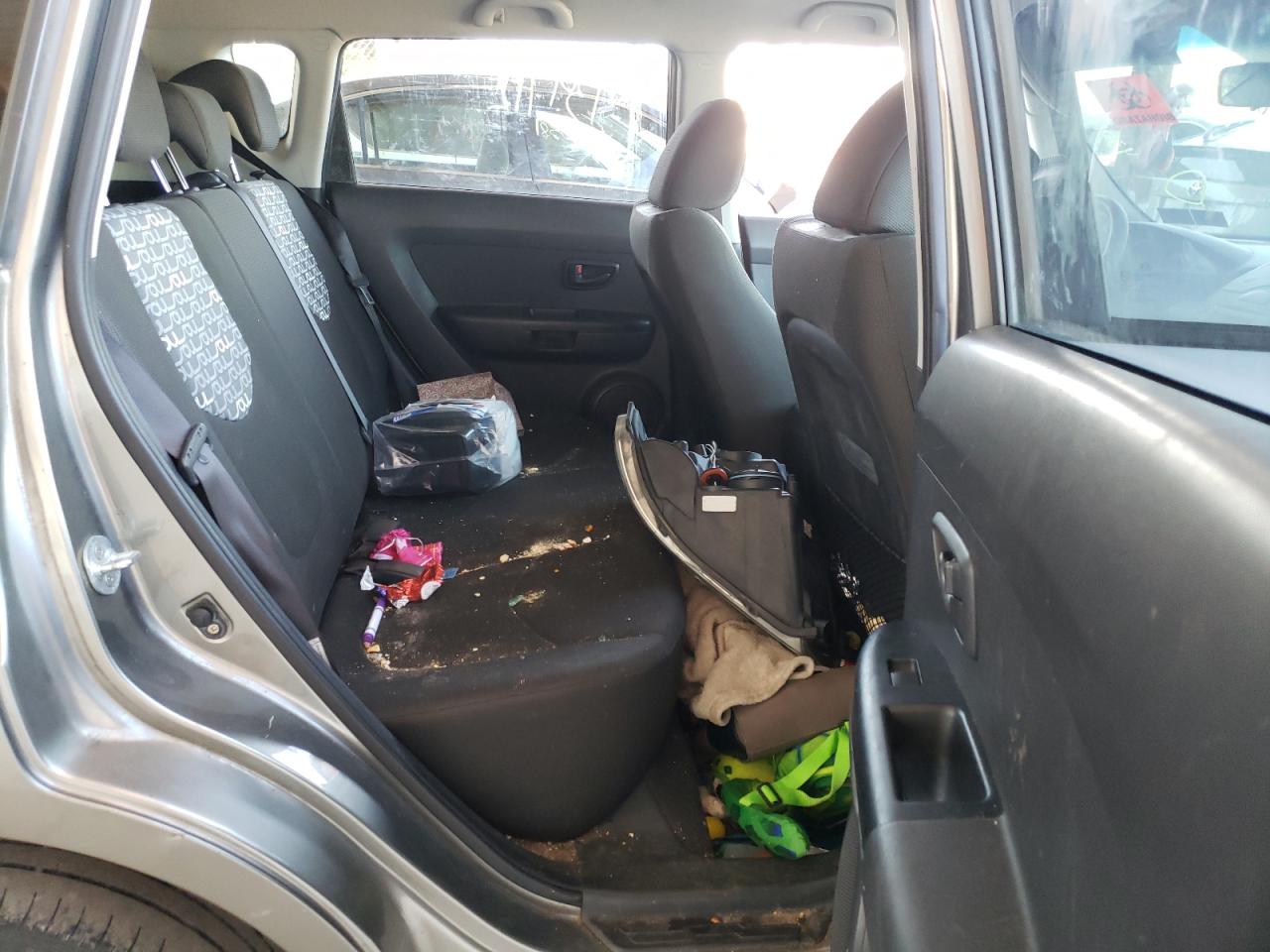 Photo 6 from auction – 2010 KIA SOUL with VIN KNDJT2A24A7041389