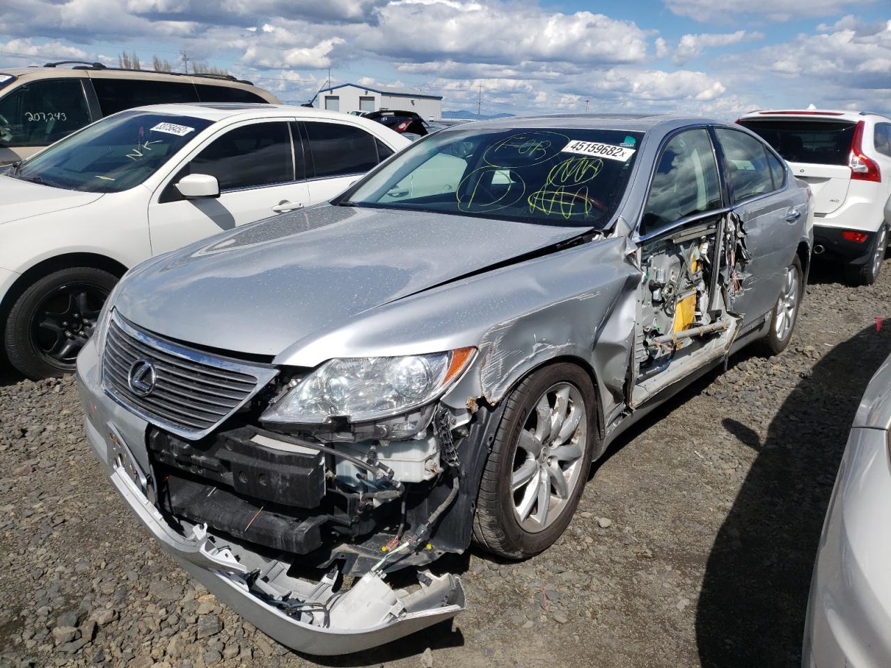 Photo 2 from auction – 2008 LEXUS LS 460 with VIN JTHBL46F885053402