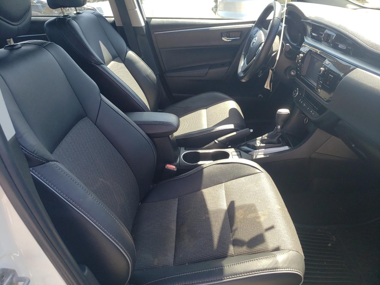 Photo 5 from auction – 2016 TOYOTA COROLLA L with VIN 2T1BURHE6GC512802