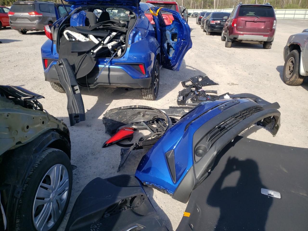 Photo 9 from auction – 2019 TOYOTA C-HR XLE with VIN NMTKHMBX3KR080945