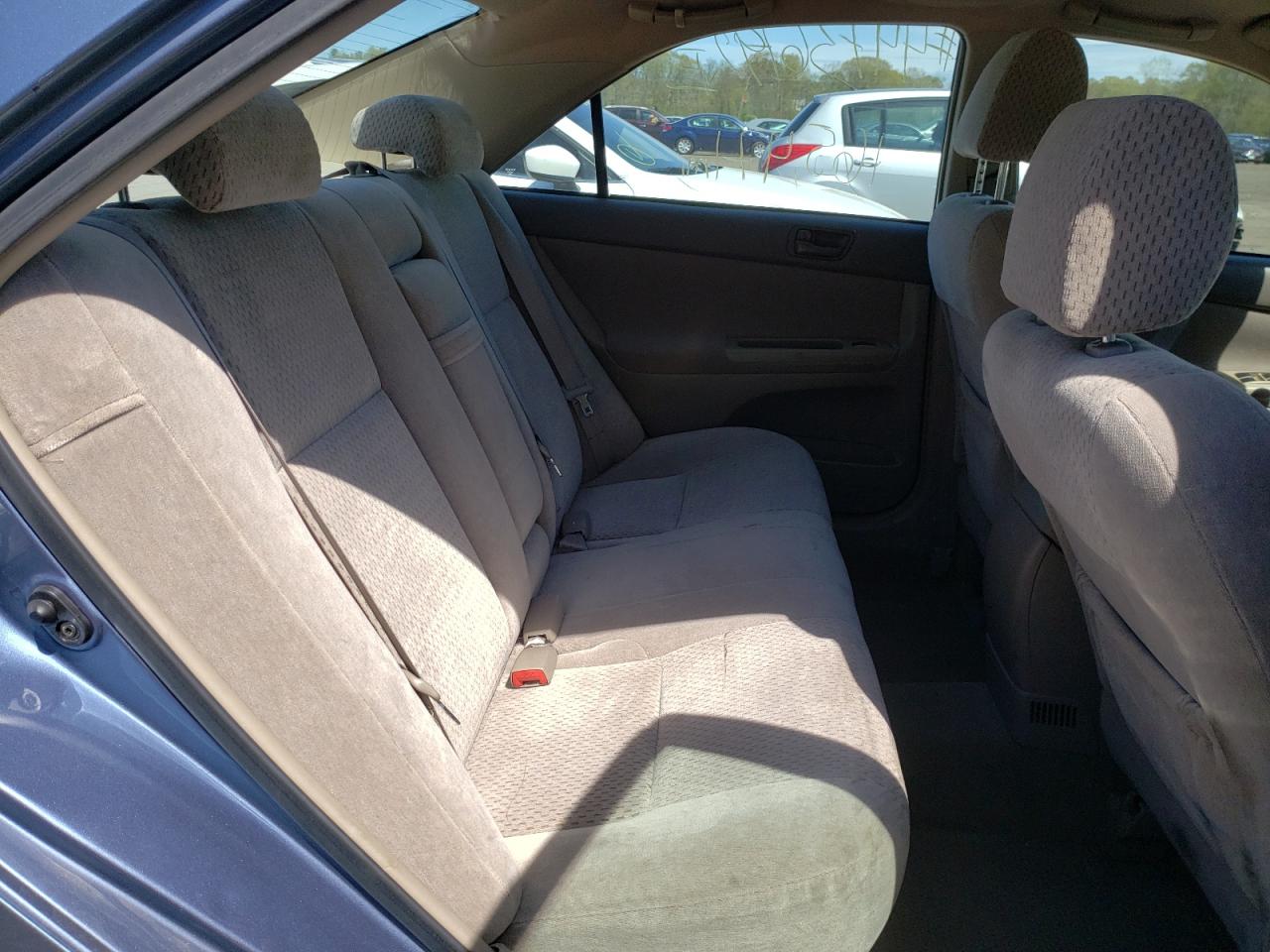 Photo 6 from auction – 2004 TOYOTA CAMRY LE with VIN 4T1BE32K94U814314