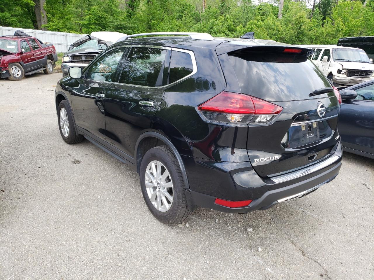 Photo 3 from auction – 2018 NISSAN ROGUE S with VIN KNMAT2MV4JP596350