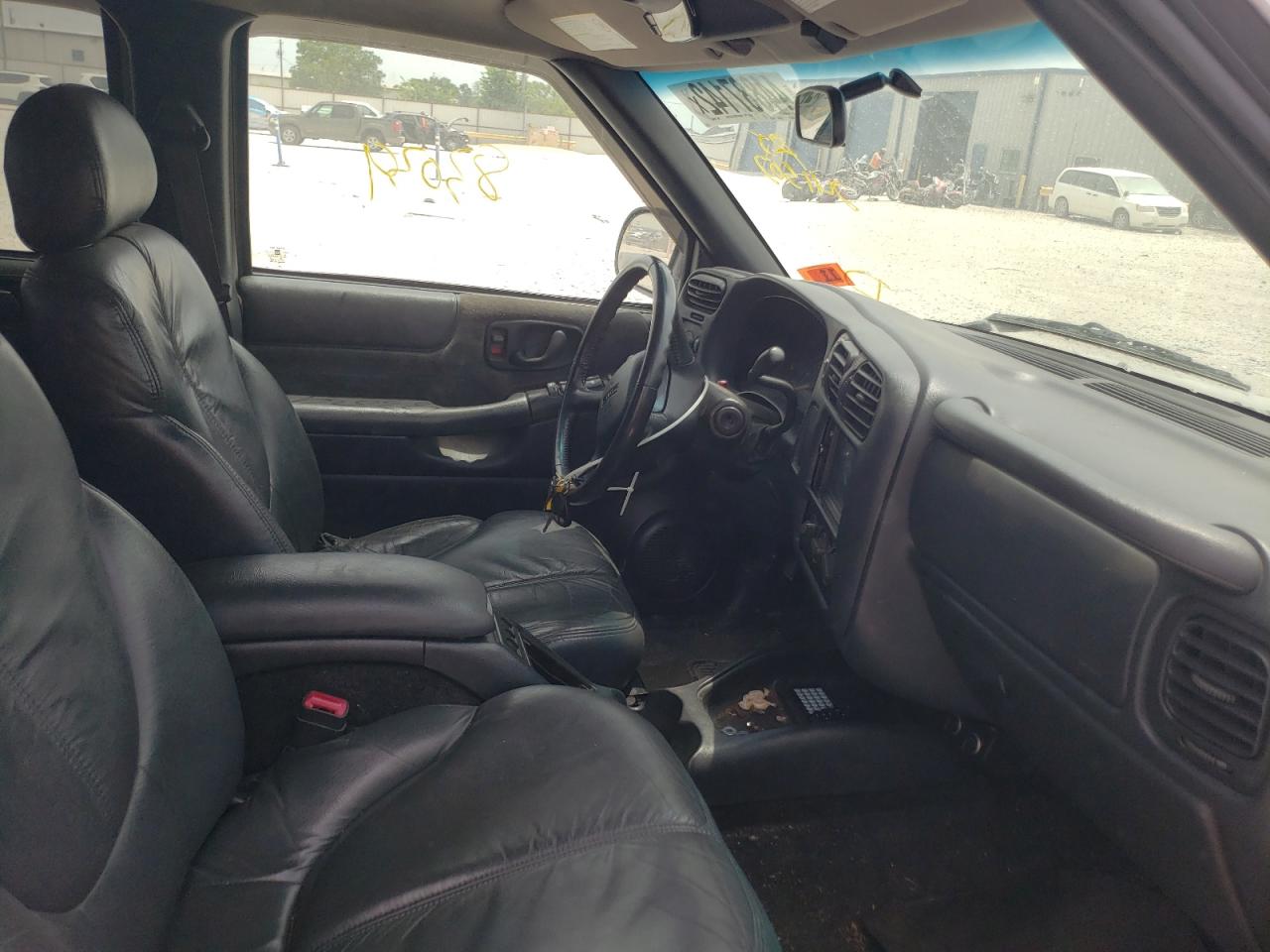 Photo 5 from auction – 2002 GMC SONOMA with VIN 1GTDT13W22K241502