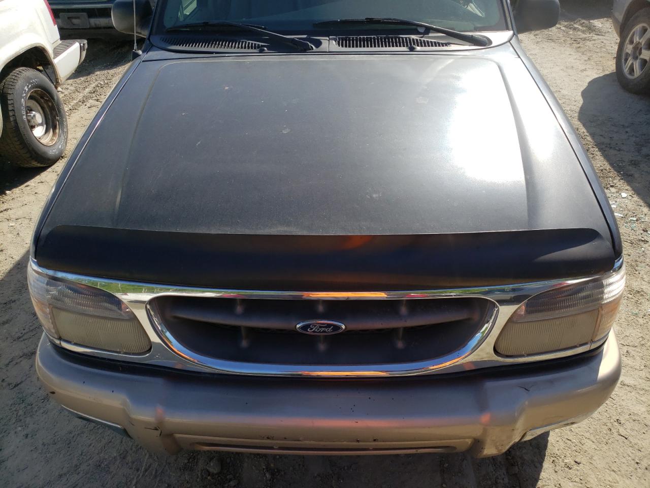 Photo 7 from auction – 2000 FORD EXPLORER E with VIN 1FMZU74E4YZA73501
