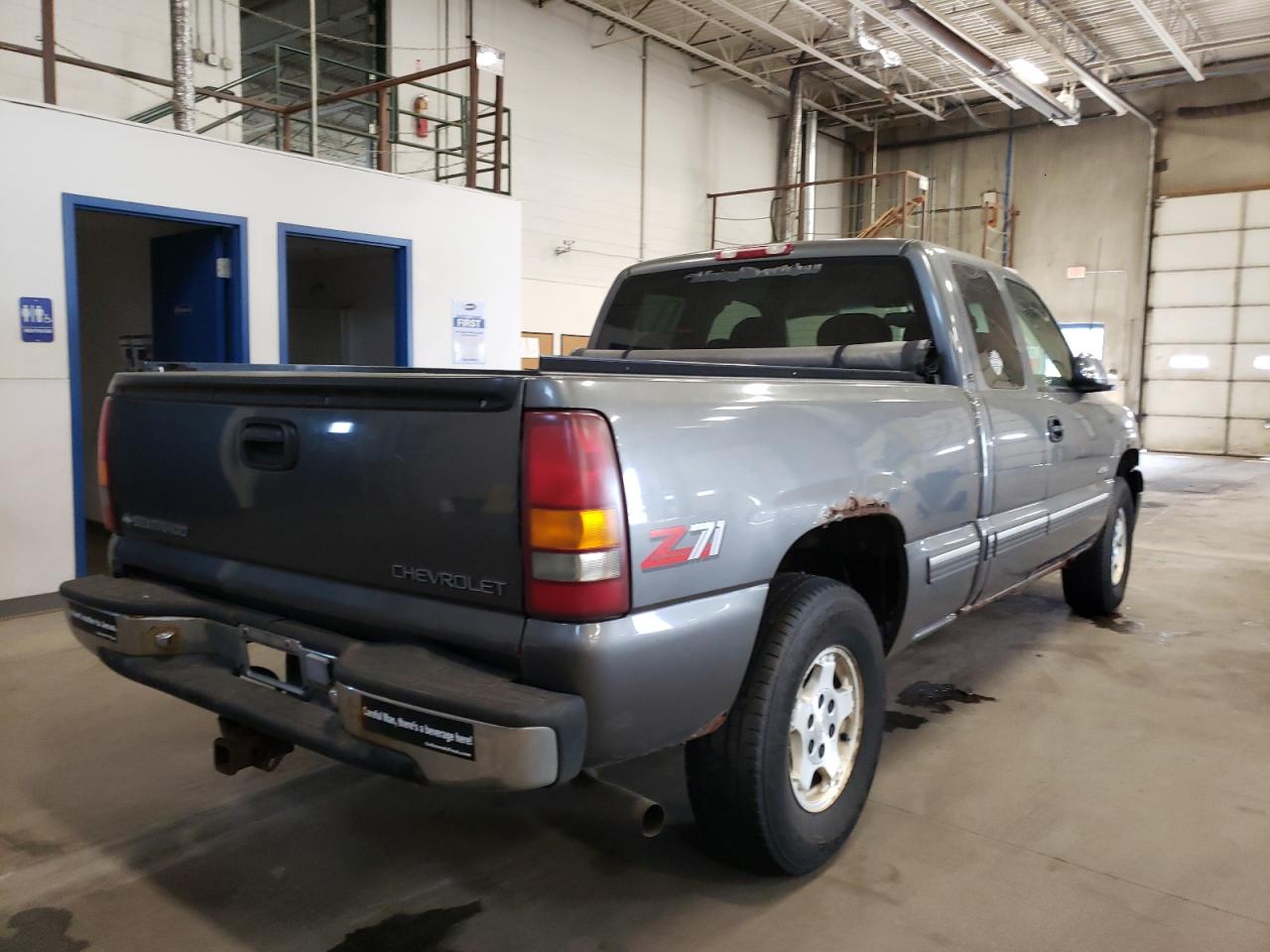 Photo 4 from auction – 2000 CHEVROLET SILVERADO with VIN 1GCEK19T0YE295442
