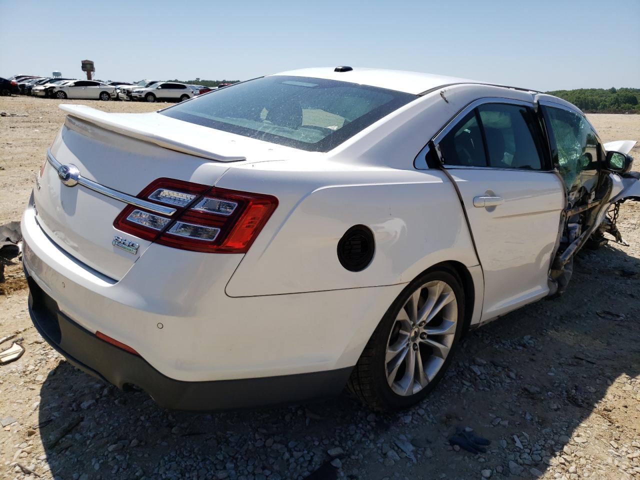 Photo 4 from auction – 2013 FORD TAURUS SHO with VIN 1FAHP2KT5DG149492