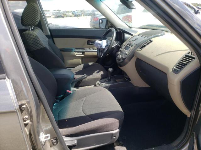 Photo 5 from auction – 2010 KIA SOUL + with VIN KNDJT2A23A7176931