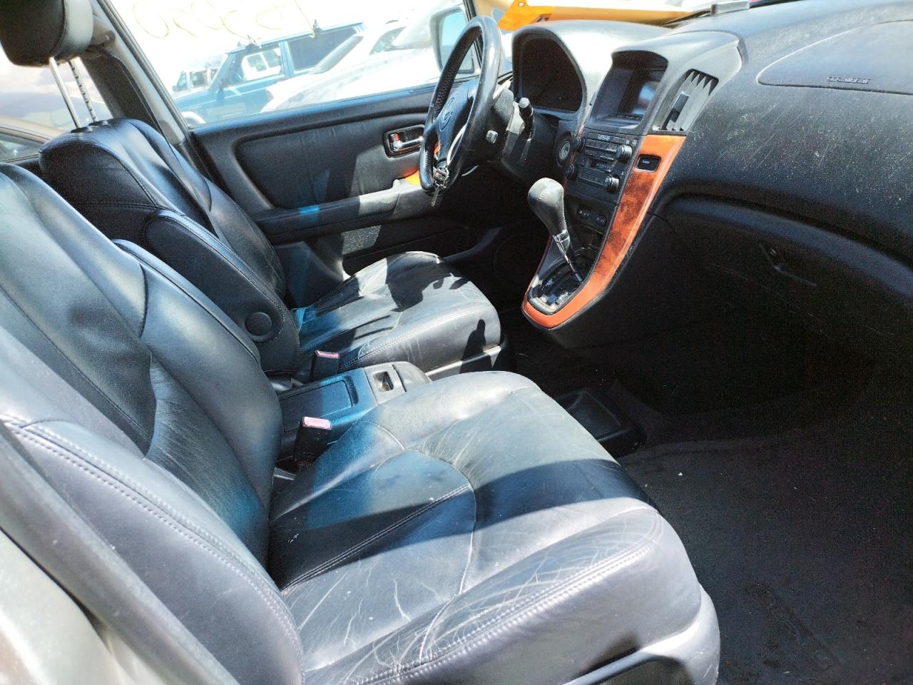 Photo 5 from auction – 2001 LEXUS RX 300 with VIN JTJHF10U410184318