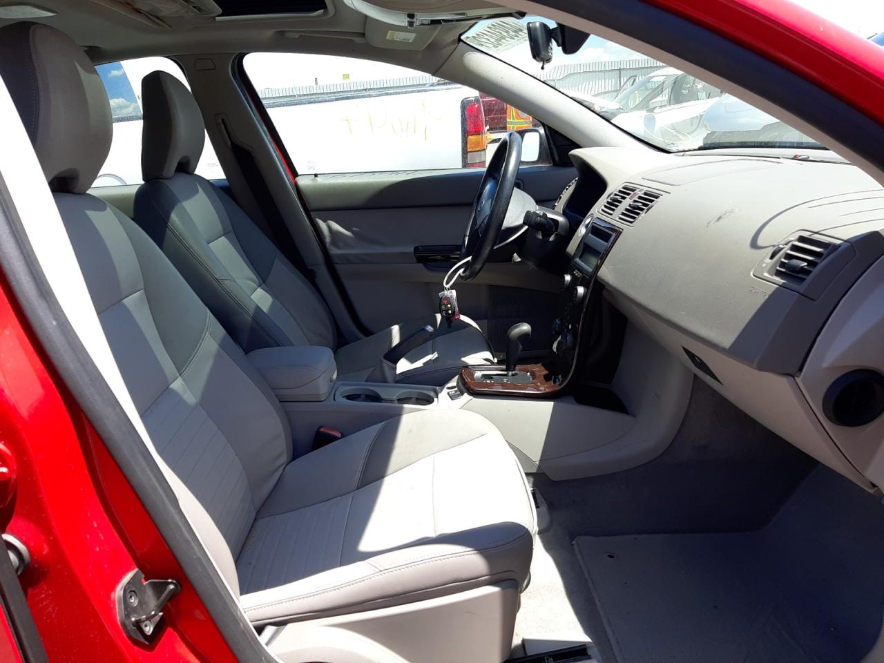 Photo 5 from auction – 2006 VOLVO S40 2.4I with VIN YV1MS390362187435