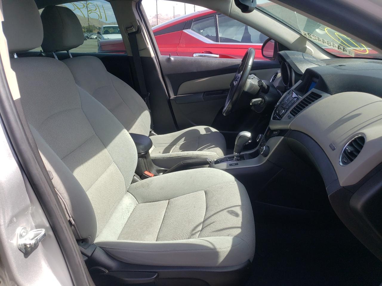 Photo 5 from auction – 2014 CHEVROLET CRUZE LT with VIN 1G1PC5SB3E7303668
