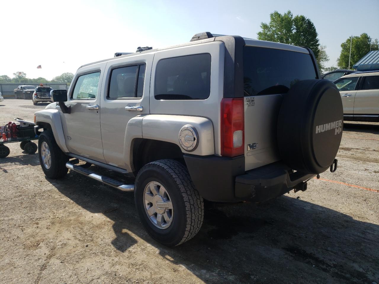 Photo 3 from auction – 2006 HUMMER H3 with VIN 5GTDN136668305479