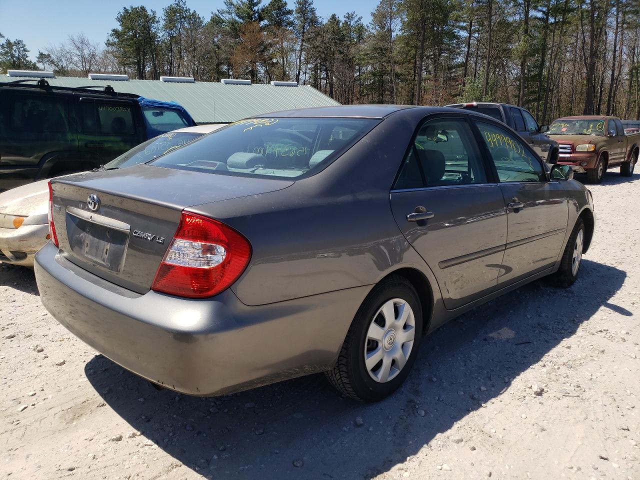 Photo 4 from auction – 2002 TOYOTA CAMRY LE with VIN 4T1BE32K42U609349