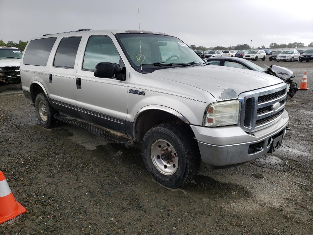 FORD EXCURSION 2005 with VIN 1FMNU41SX5EB36868 - Photo from auction