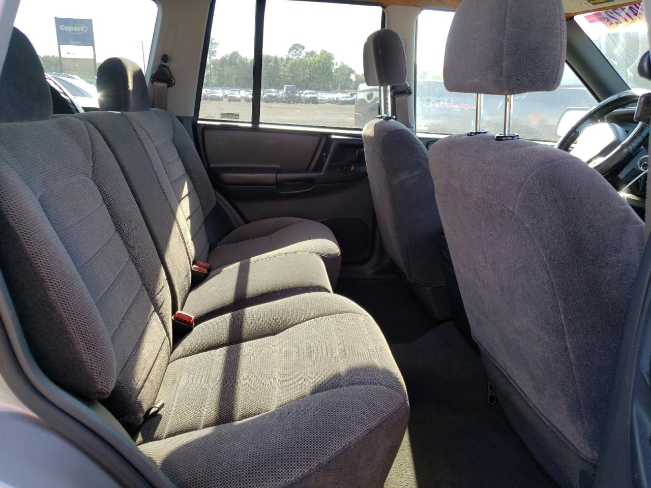 Photo 6 from auction – 1998 JEEP GRAND CHER with VIN 1J4FX58S6WC323513