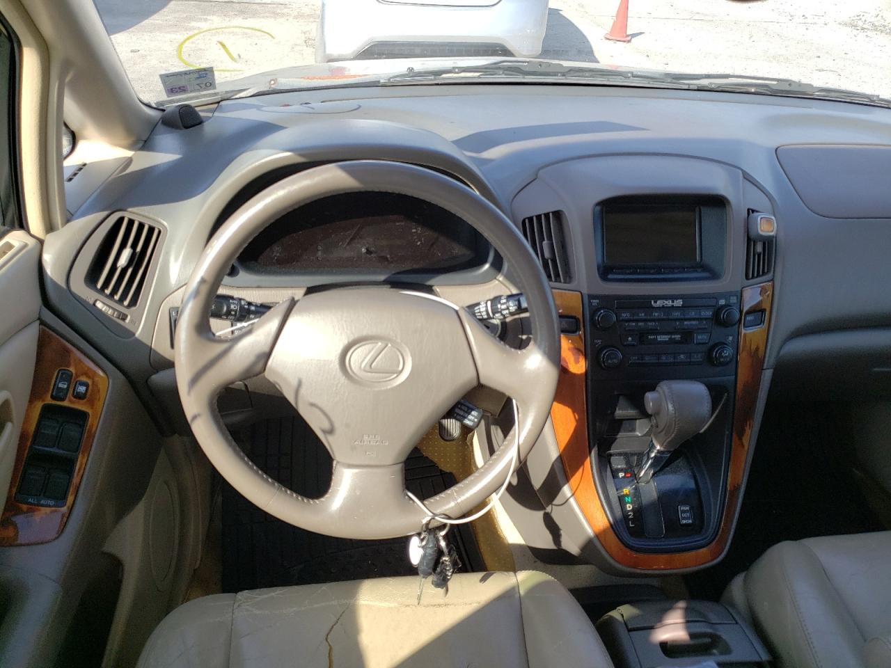Photo 9 from auction – 2000 LEXUS RX 300 with VIN JT6GF10UXY0071358