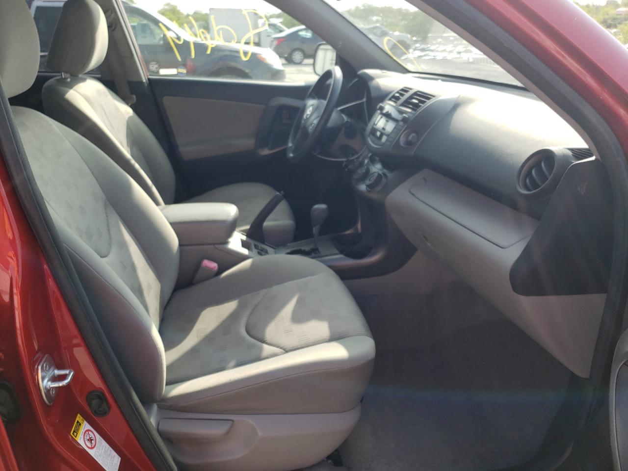 Zdjęcie 5 z aukcji – 2010 TOYOTA RAV4 z VIN JTMZF4DV4AD016764