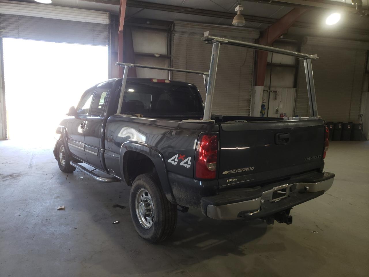 Photo 13 from auction – 2005 CHEVROLET SILVERADO with VIN 1GCHK29U95E288528