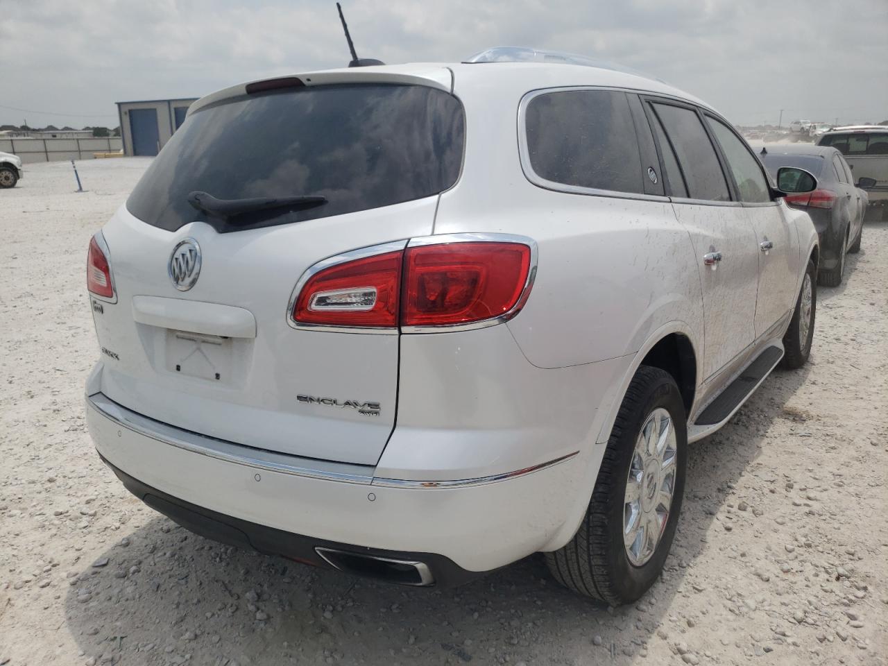 Photo 4 from auction – 2016 BUICK ENCLAVE with VIN 5GAKVCKD0GJ251330