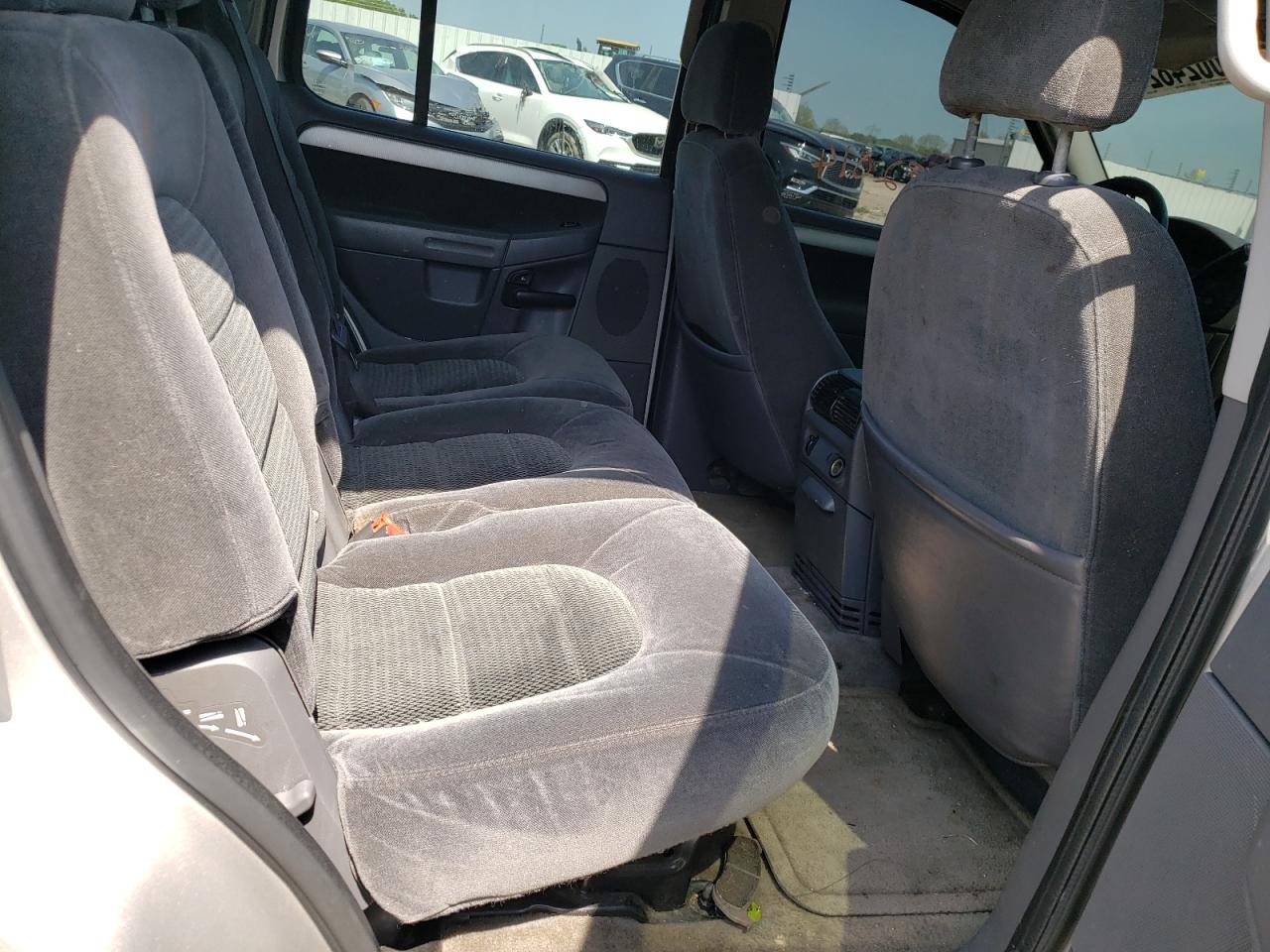 Photo 6 from auction – 2003 FORD EXPLORER X with VIN 1FMZU73K33UC55168