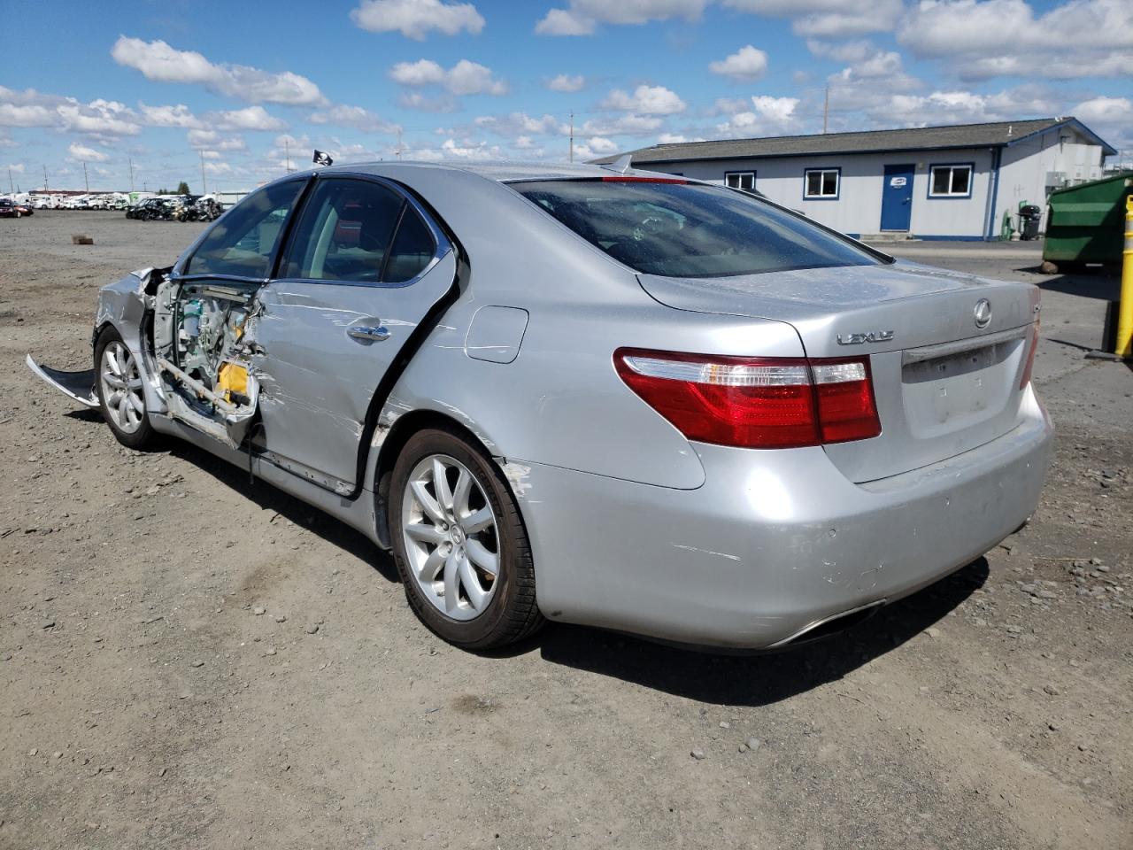 Photo 3 from auction – 2008 LEXUS LS 460 with VIN JTHBL46F885053402