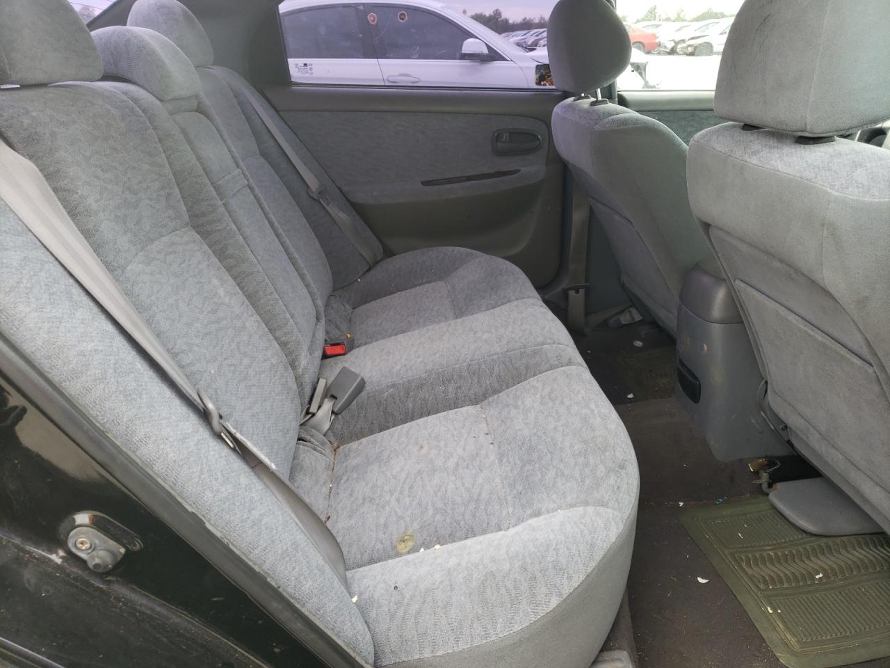 Photo 6 from auction – 2005 KIA OPTIMA LX with VIN KNAGD128355424663