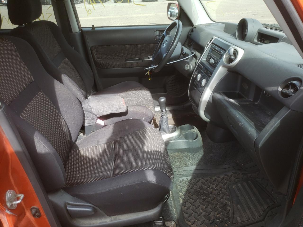 Photo 5 from auction – 2004 TOYOTA SCION XB with VIN JTLKT334040165704