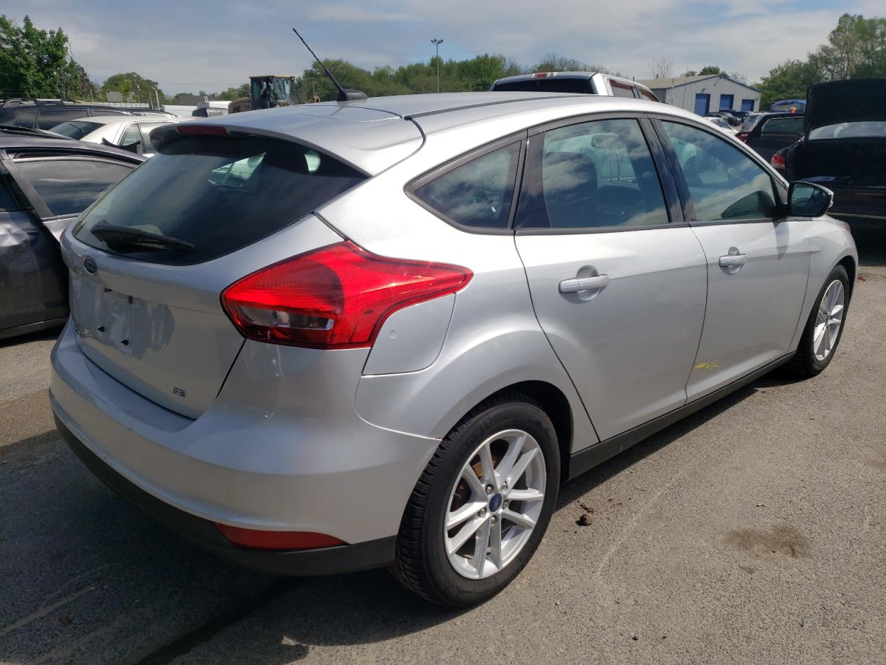 Photo 4 from auction – 2018 FORD FOCUS SE with VIN 1FADP3K21JL225773