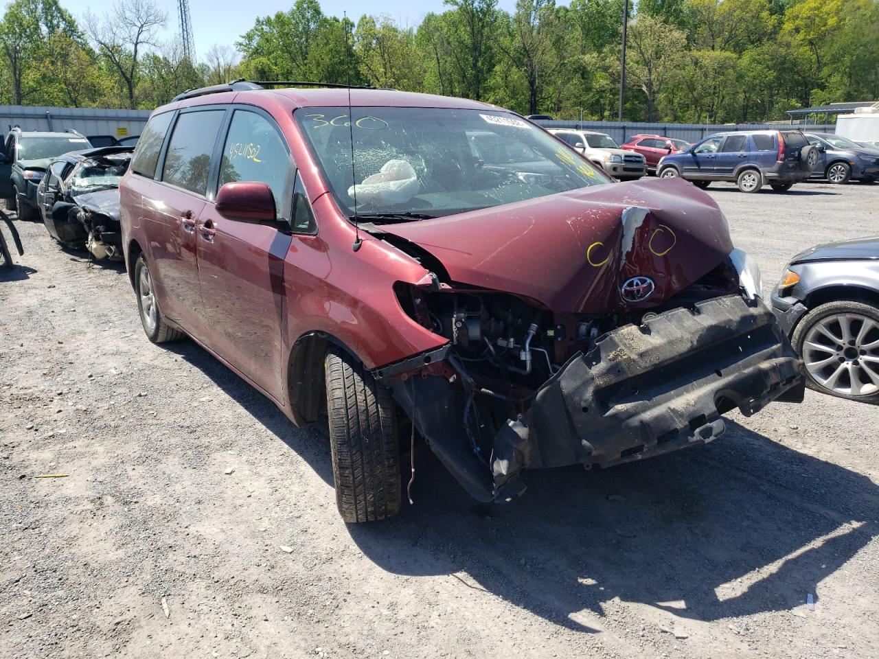 TOYOTA SIENNA LE 2014 with VIN 5TDKK3DC2ES406309 - Photo from auction