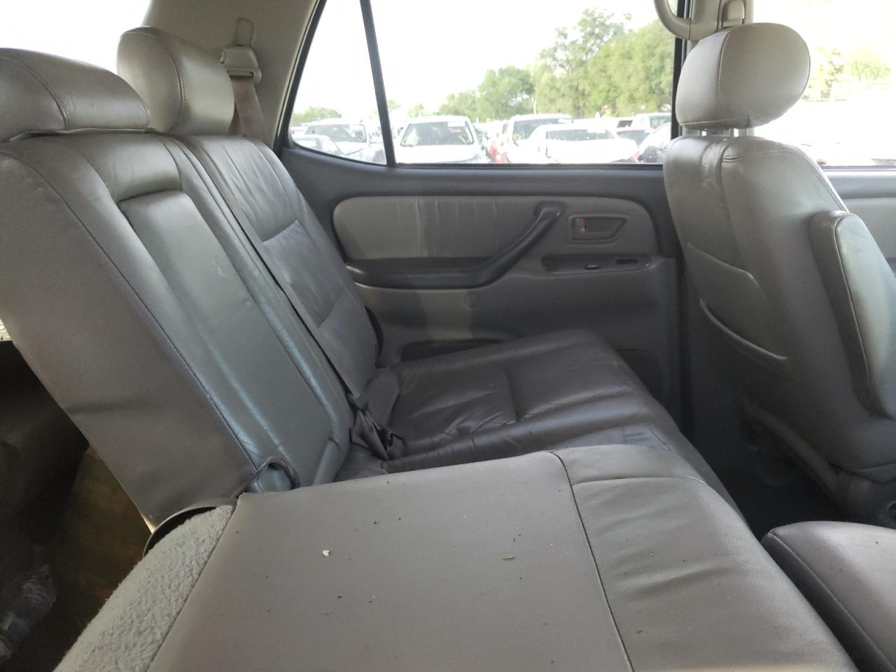 Photo 6 from auction – 2001 TOYOTA SEQUOIA LI with VIN 5TDBT48A81S042029