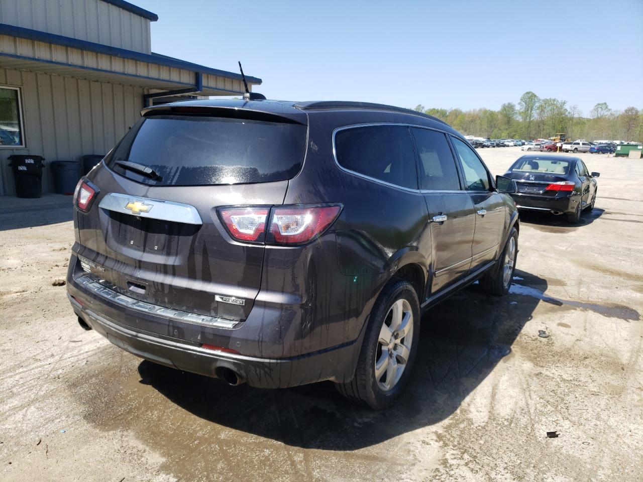 Photo 4 from auction – 2017 CHEVROLET TRAVERSE P with VIN 1GNKVJKD1HJ278175