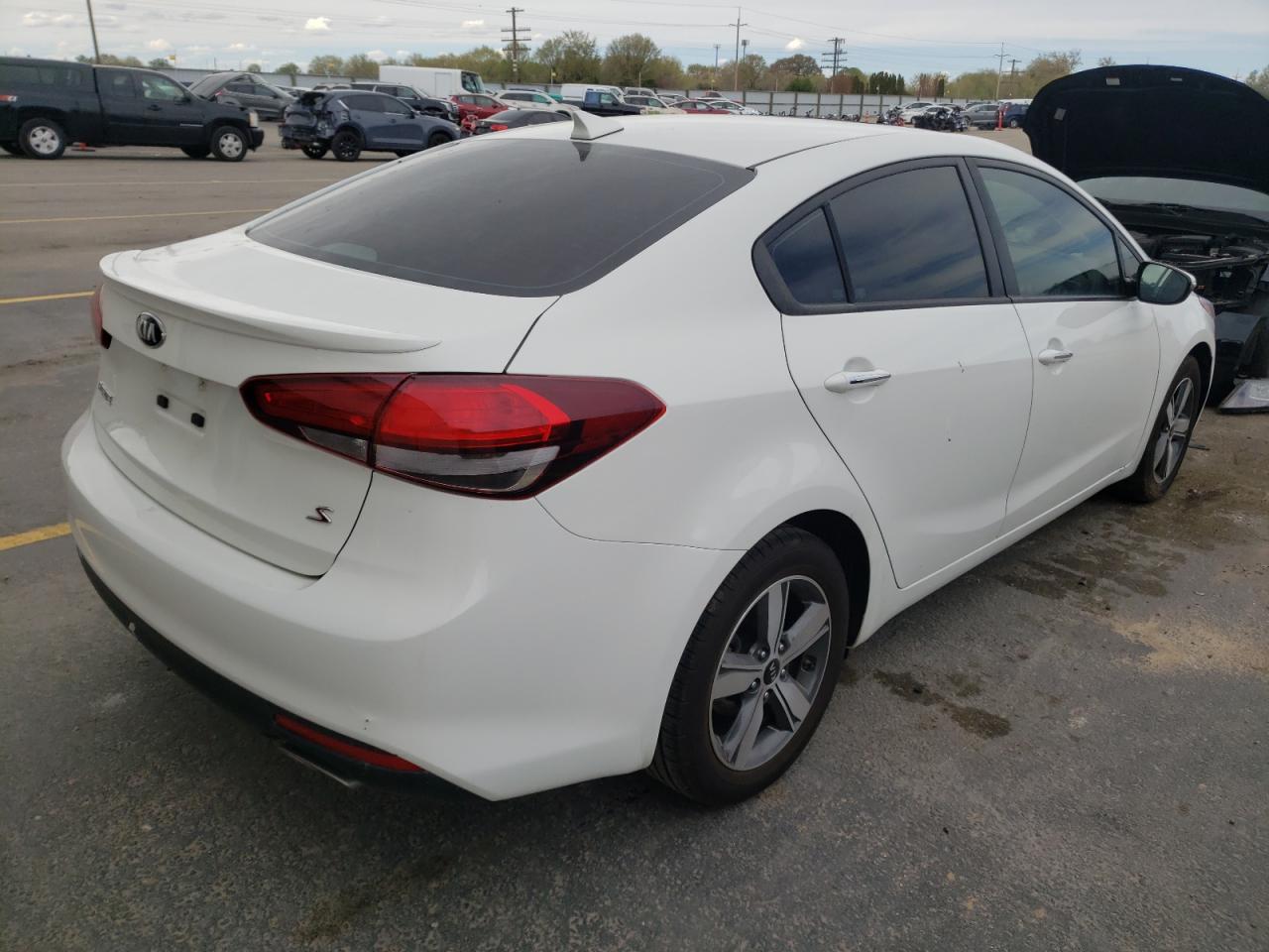 Photo 4 from auction – 2018 KIA FORTE LX with VIN 3KPFL4A70JE224494