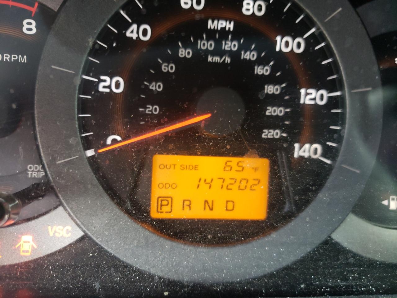 Photo 8 from auction – 2006 TOYOTA RAV4 with VIN JTMZD33V166006397