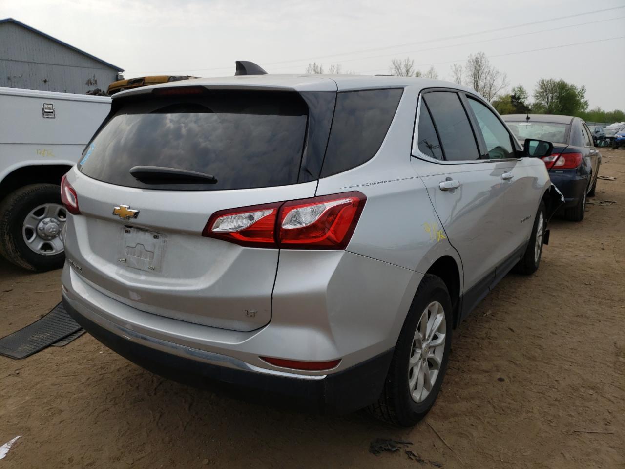 Photo 4 from auction – 2018 CHEVROLET EQUINOX LT with VIN 2GNAXJEV8J6233182