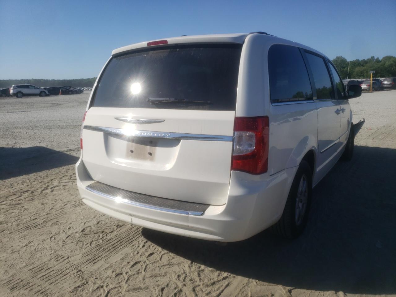 Photo 4 from auction – 2011 CHRYSLER TOWN & COU with VIN 2A4RR5DG0BR781817