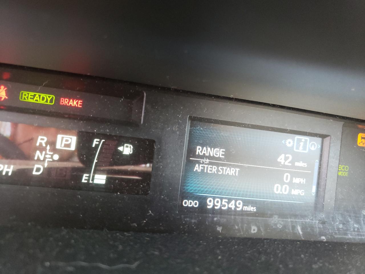 Photo 8 from auction – 2015 TOYOTA PRIUS V with VIN JTDZN3EU1FJ017852