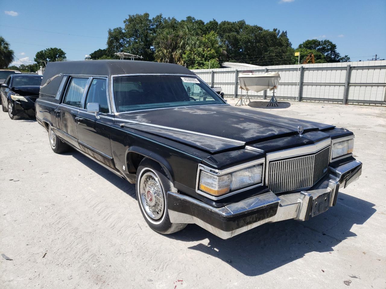 CADILLAC BROUGHAM 1992 with VIN 1G6DW54E7NR712983 - Photo from auction