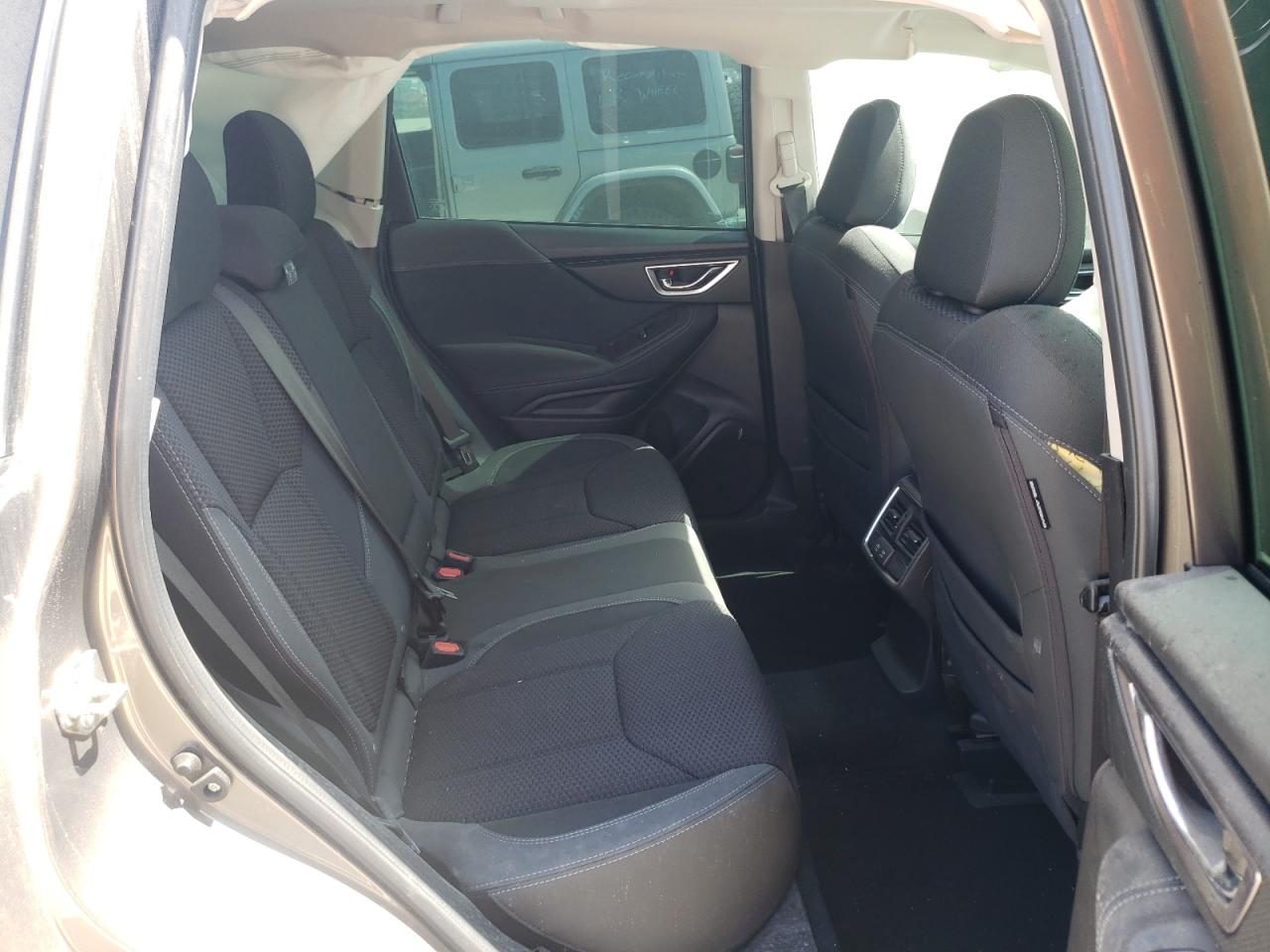 Photo 6 from auction – 2020 SUBARU FORESTER P with VIN JF2SKAJC5LH600067