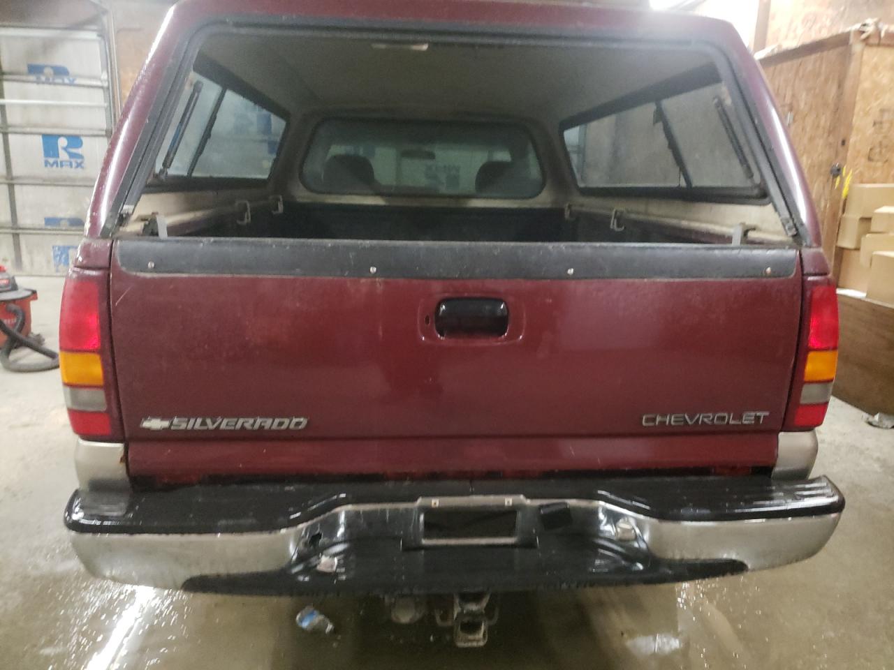 Photo 6 from auction – 2000 CHEVROLET SILVERADO with VIN 1GCEK14T2YE225500