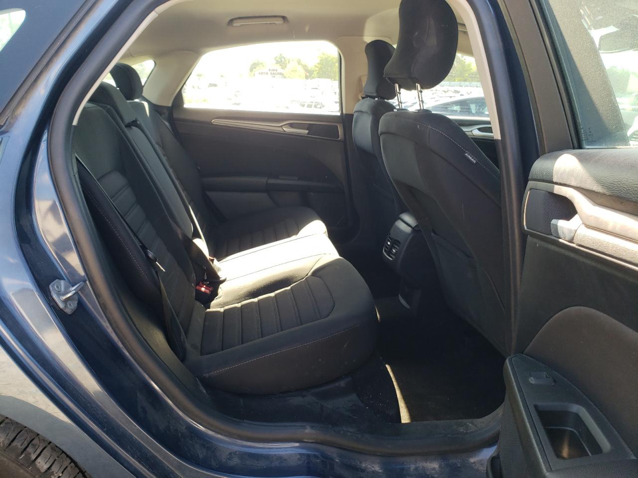 Photo 6 from auction – 2019 FORD FUSION SE with VIN 3FA6P0LU2KR208510