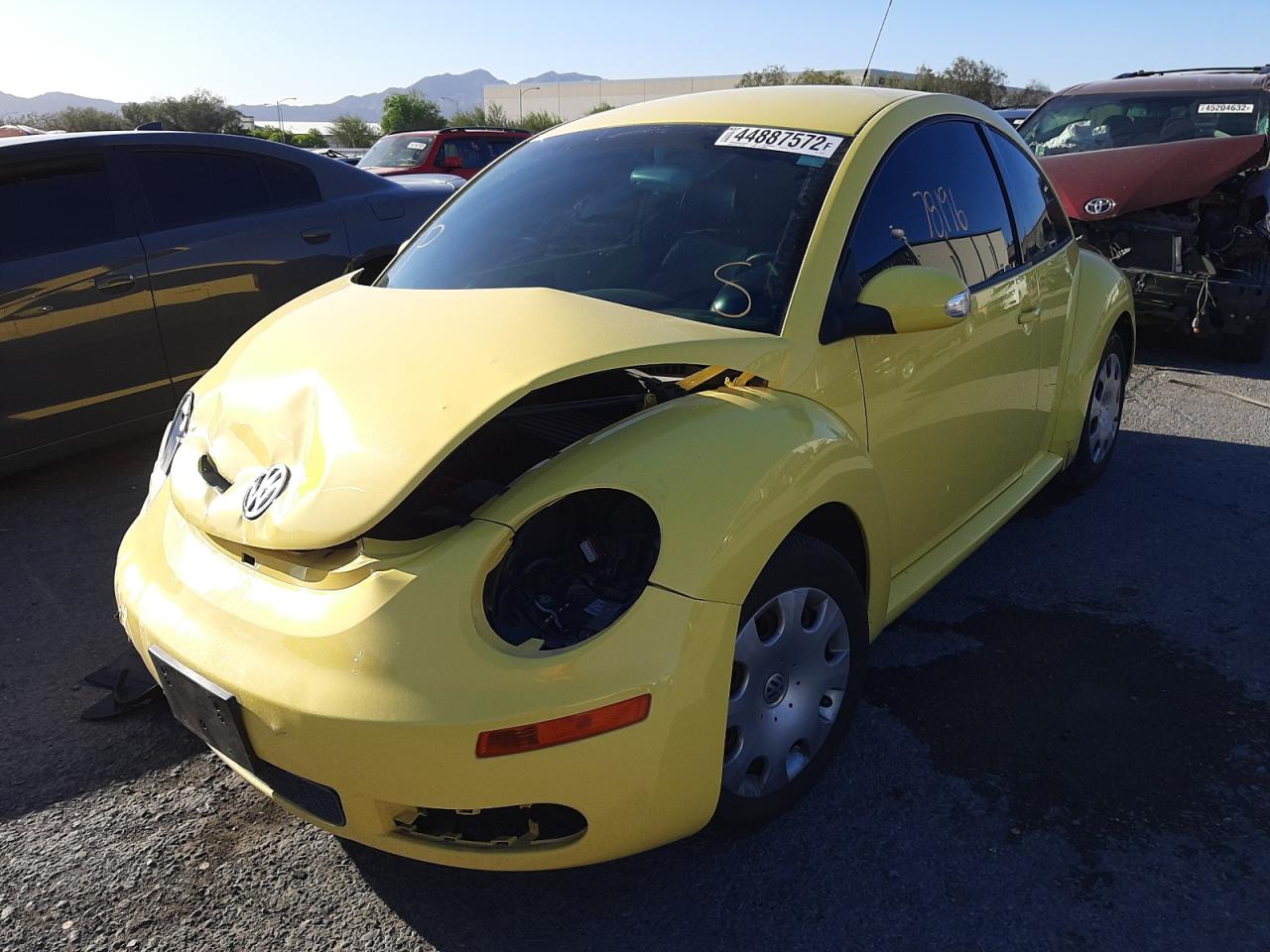 Photo 14 from auction – 2010 VOLKSWAGEN NEW BEETLE with VIN 3VWPG3AG3AM000206