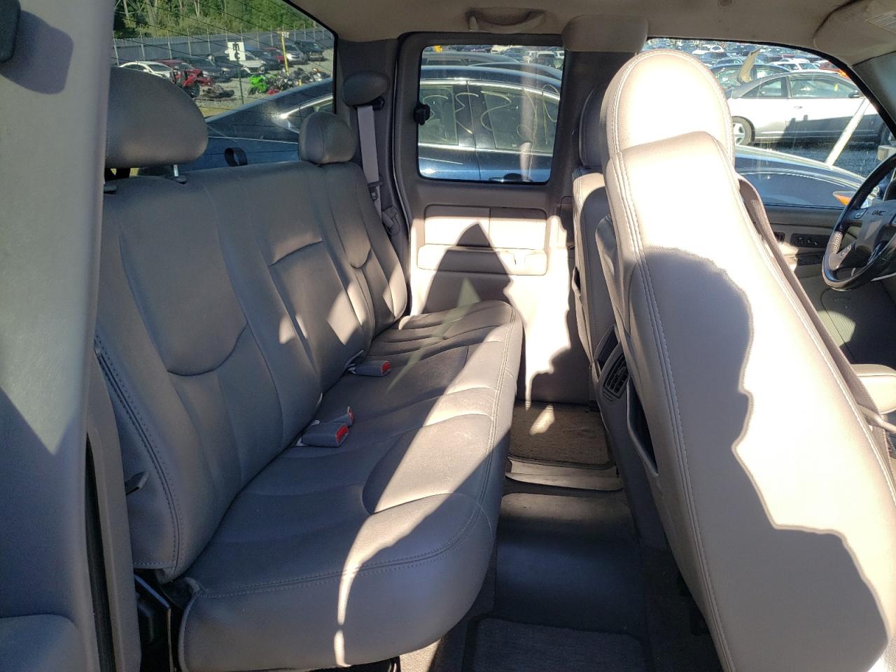 Photo 6 from auction – 2004 GMC NEW SIERRA with VIN 1GTEK19T94E310952