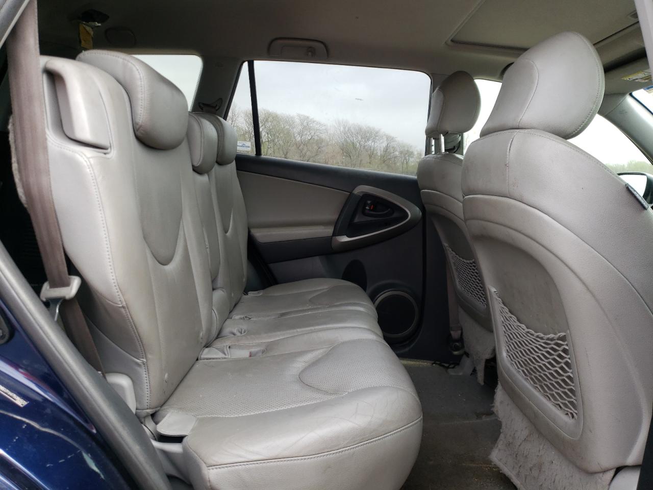 Photo 6 from auction – 2007 TOYOTA RAV4 LIMIT with VIN JTMBD31V475086502