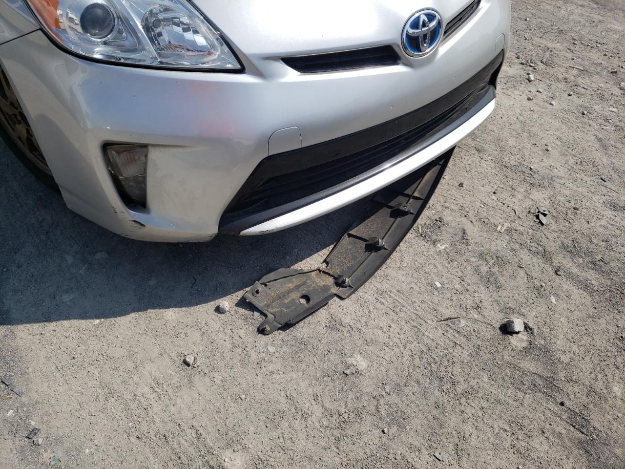 Photo 9 from auction – 2015 TOYOTA PRIUS with VIN JTDKN3DU9F0412757