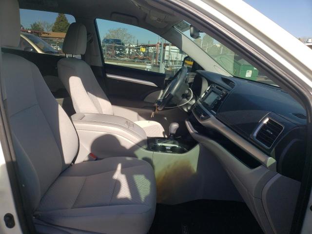 Photo 5 from auction – 2016 TOYOTA HIGHLANDER with VIN 5TDBKRFH1GS286484
