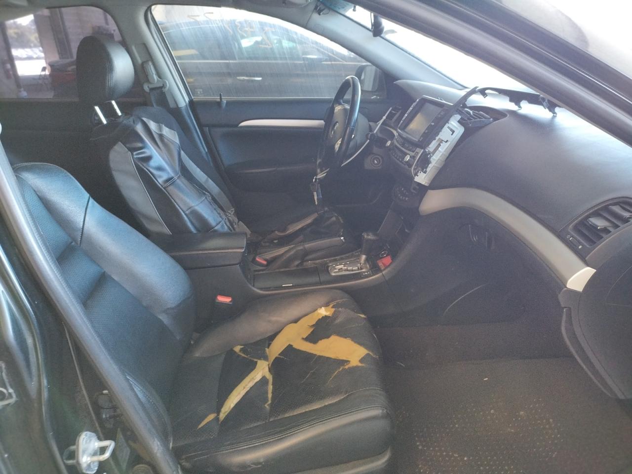 Photo 5 from auction – 2004 ACURA TSX with VIN JH4CL96994C041275