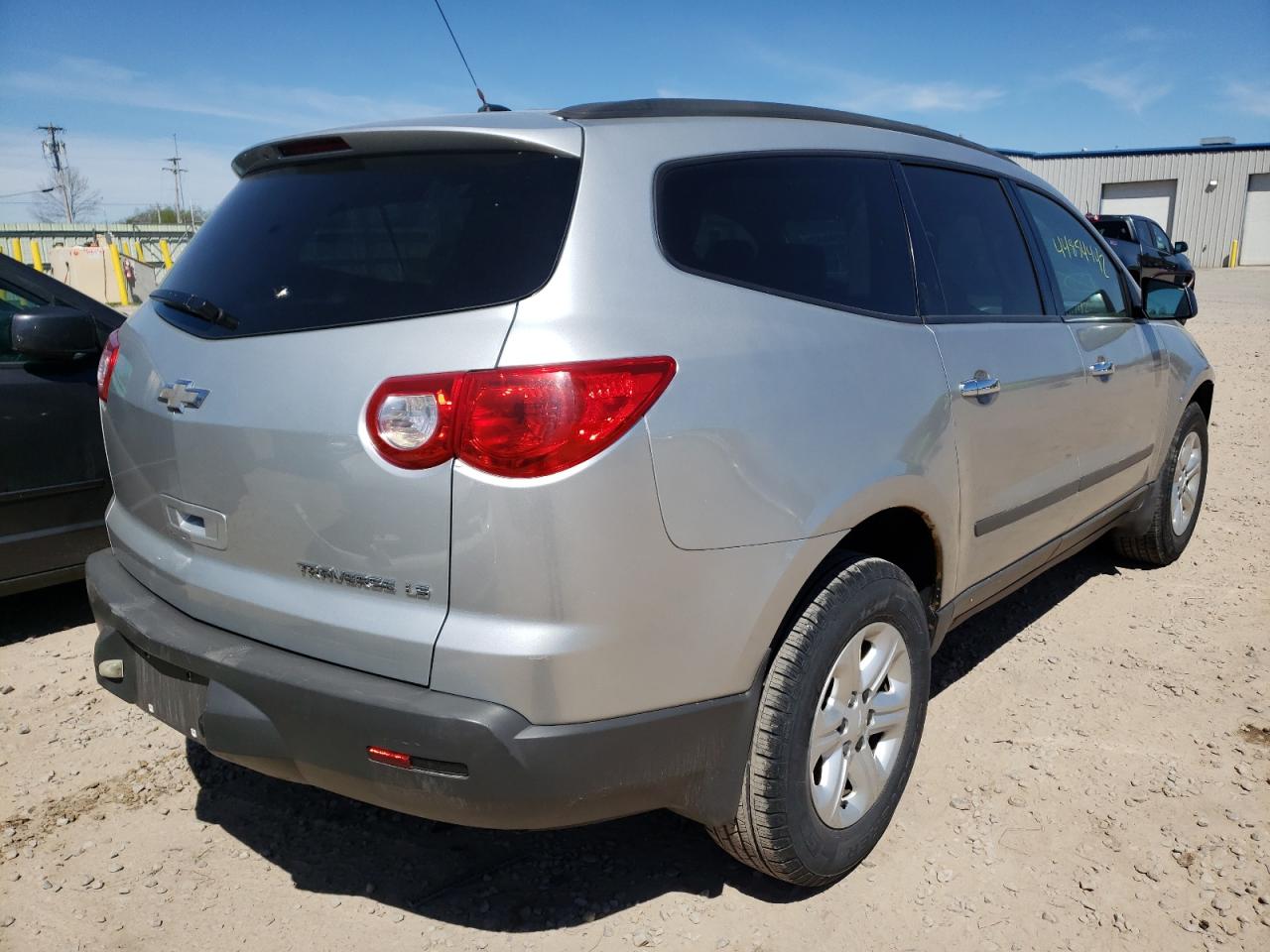 Photo 4 from auction – 2010 CHEVROLET TRAVERSE L with VIN 1GNLREED7AJ208181